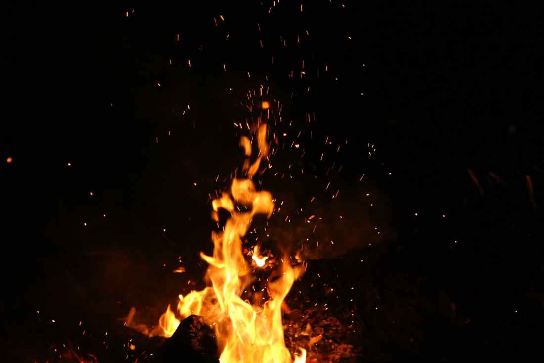 night fire burning sparks